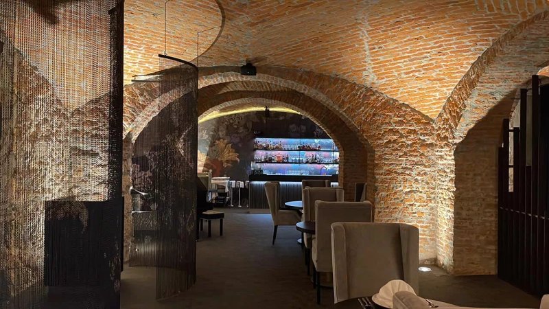 Restavracija Apolon
