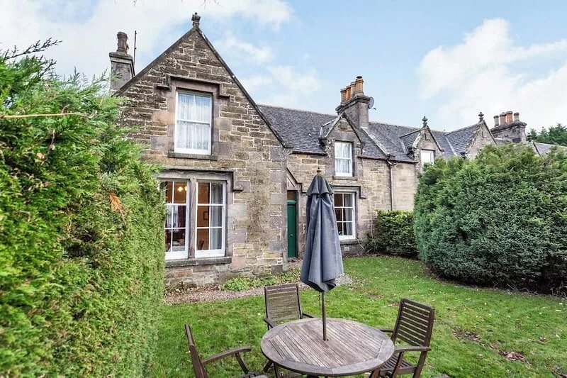 2 bedroom accommodation in Keith