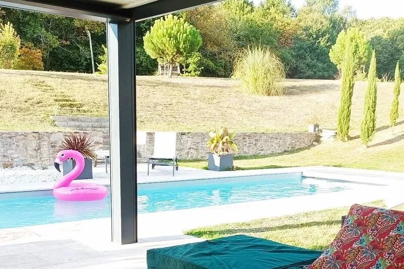 Longère (farmhouse) with large heated swimming pool, gym, billiards, fibreglass