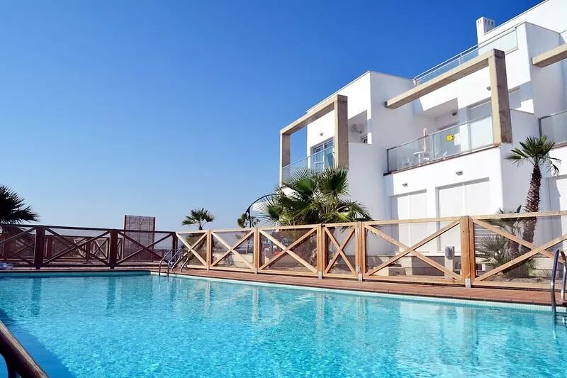 1st floor sea view apartment, free wifi, communal pool