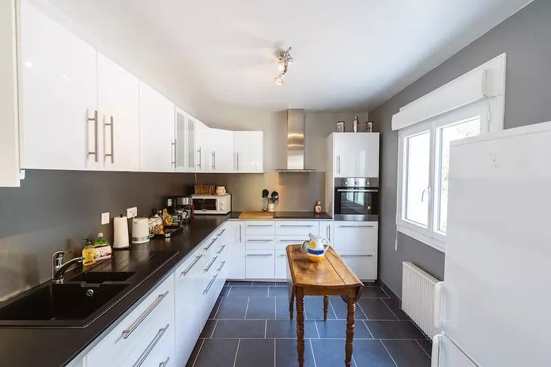 Le Clos Fleuri : Cottage with Tranquil Garden Setting in Historic Amboise