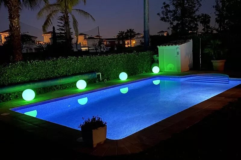 Superb 5 bedroom extended villa overlooking the golf course, fantastic location.