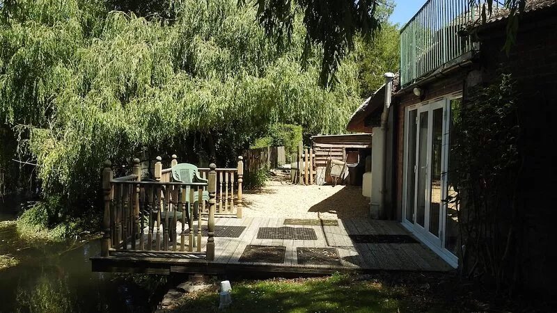 The Riverside Studio at Old Bridge Cottage , Ringwood, New Forest