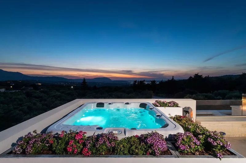New-build Villa Logari Chania Heated private pool and Roofgarden with jacuzzi