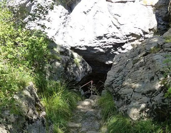 La Grotte Saint-Vincent