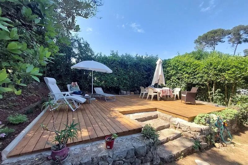 Villa located in a condominium near the beaches and shops.