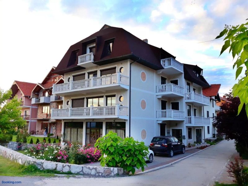 Villa Simic