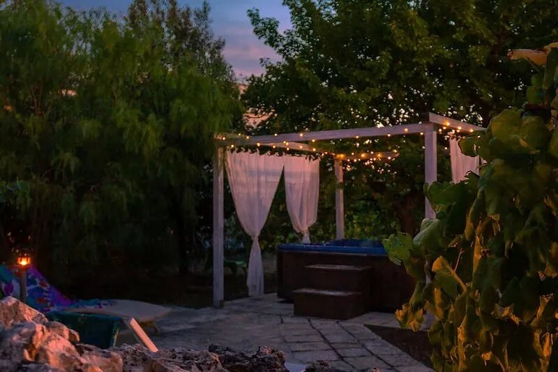 Authentic Apulian Villa – Jacuzzi, Orchard & Walk to Cisternino!
