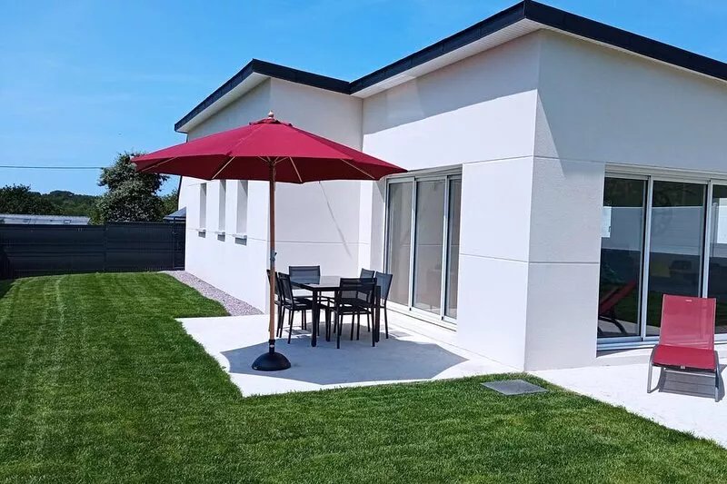 Maison Neuve de 2023, Plain Pied, 2 Chambres, à 10 Minutes à Pied de la Plage