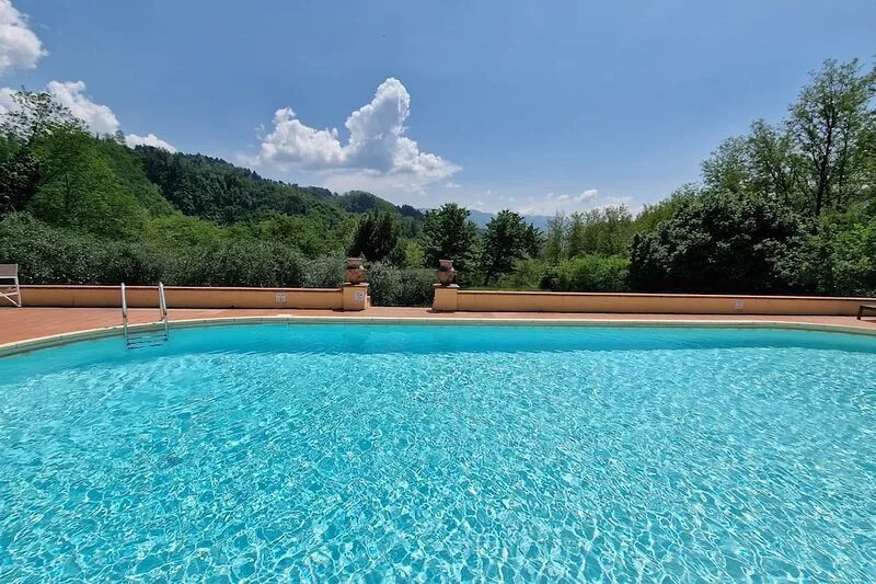 Very private 3 bedroom villa, private 15m pool, large garden, lovely views.