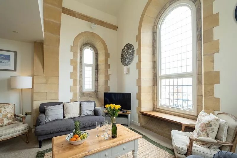 The Tower - sleeps 10 guests  in 5 bedrooms