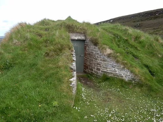 Knowe of Yarso Chambered Cairn