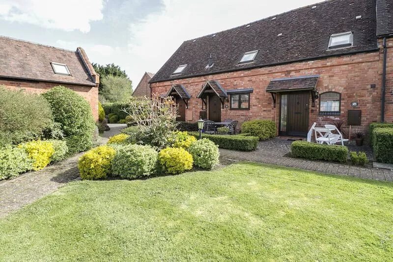 BURFORD COTTAGE, family friendly, with a garden in Clifford Chambers