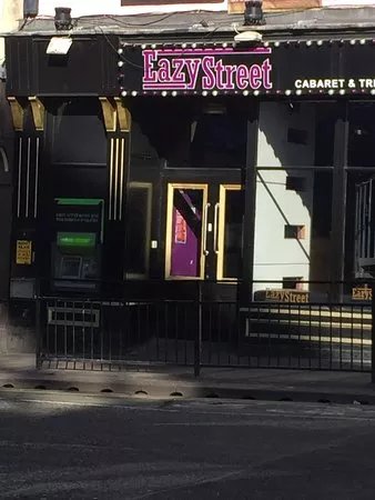 Eazy Street Bar