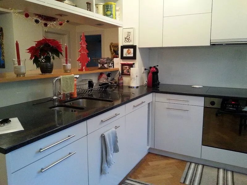 ZH Freiestr.:  3 lg. BR, 3 full BA, washer/dryer, elegant, bright Apt. for 6
