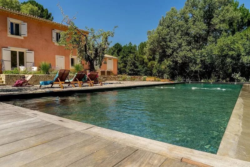 Villa In Roussillon-Gargas. Perfect For Those Looking For Rest And Relaxation