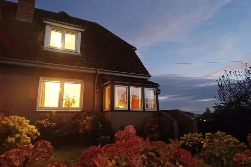 Peaceful 2-Bedroom Cottage 4 miles along the coast from St. Andrews.