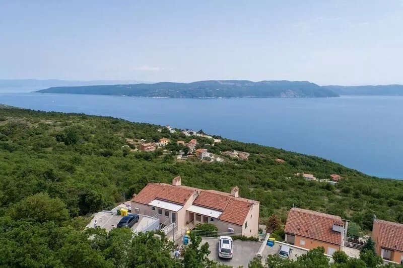 Apartment with stunning sea views and views of the island of Cres