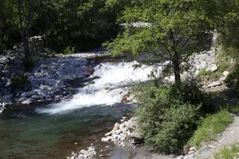 AN OASIS OF PEACE IMMERSED IN THE GREEN POOL A FEW KM FROM THE SEA codicecitra