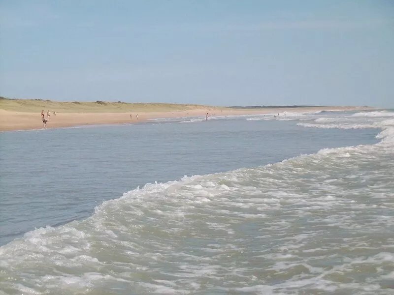 Lovely house just a stone's throw from the  beaches. Bouil beach 600 m'away.