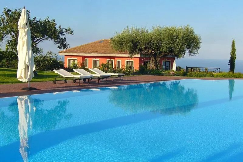 Villa Etnamare with Infinity pool between Mt Etna and the Jonian sea