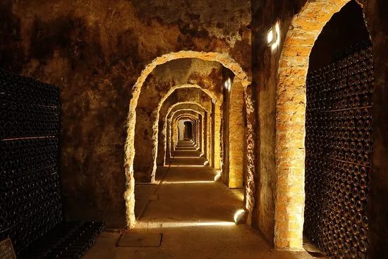 Caves Messias