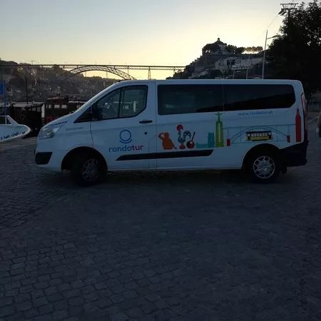 Oporto airport transfers