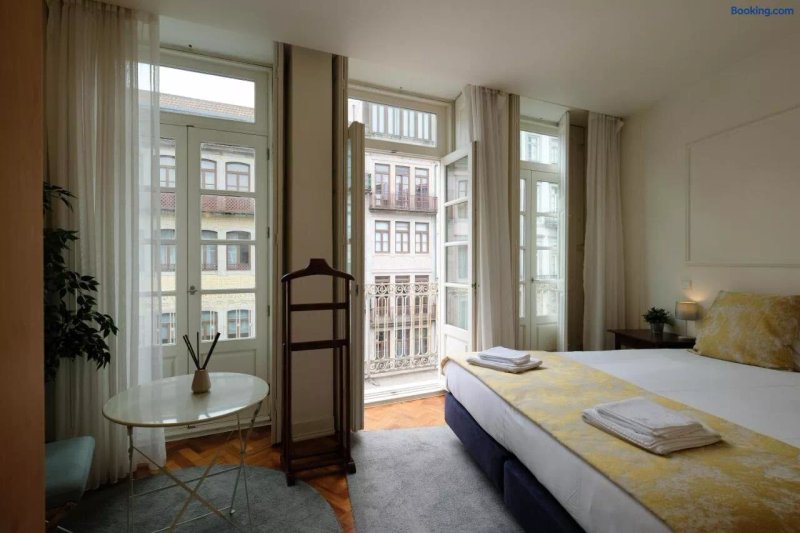 S. Bento Luxury Building