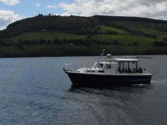 Castle Cruises Loch Ness