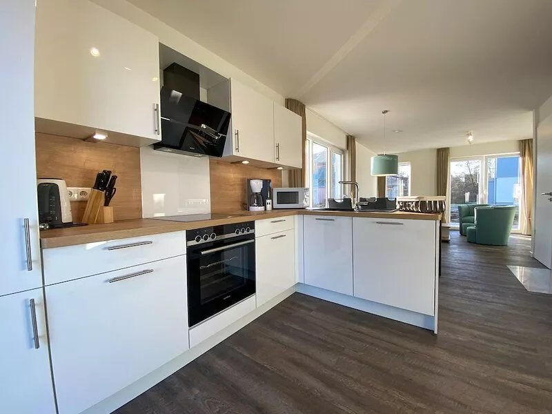 Modern vacation home, sauna, south-facing terrace, loggia with sea view, pets