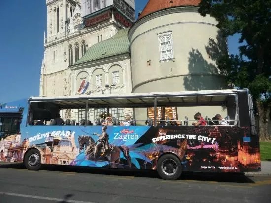 Panorama Bus der Zagreber Verkehrsbetriebe