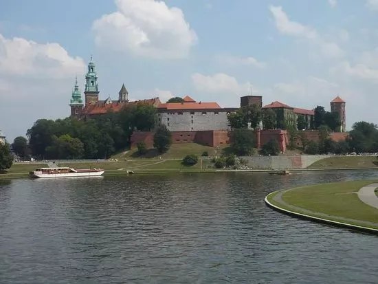 Krakow private tours, transfers & apartments