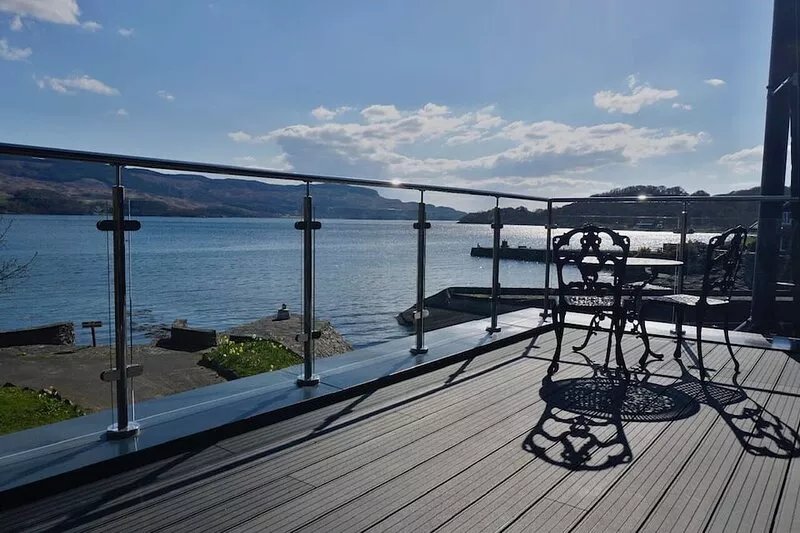 Admiral suite/Kitchen/Woodburner / super king bed/balcony/Parking