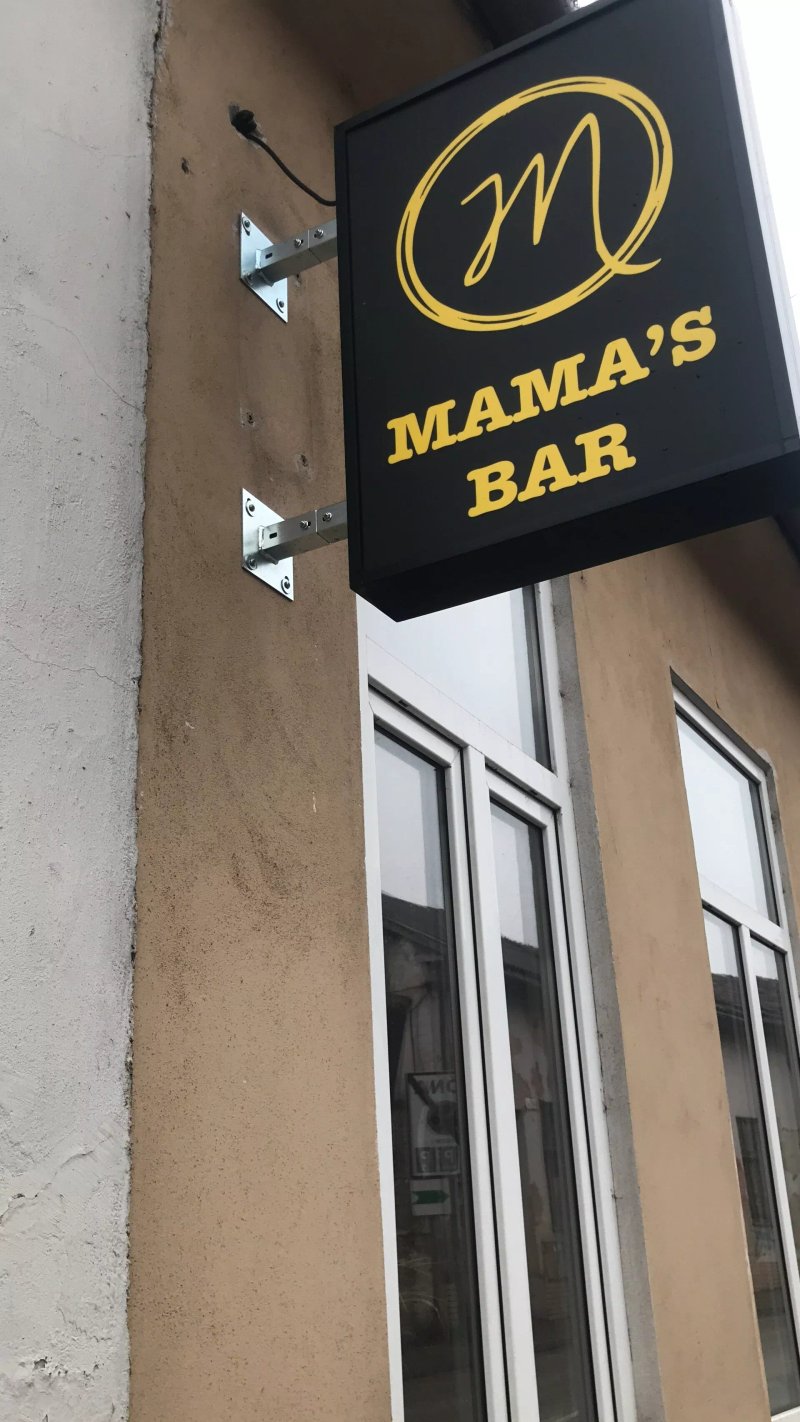 Mama's Bar