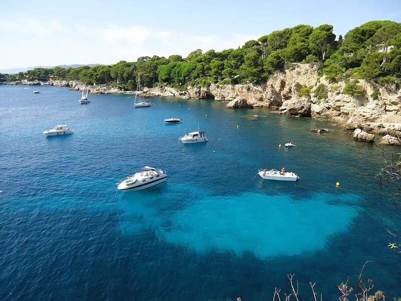 Antibes Apartment with Stunning Sea View