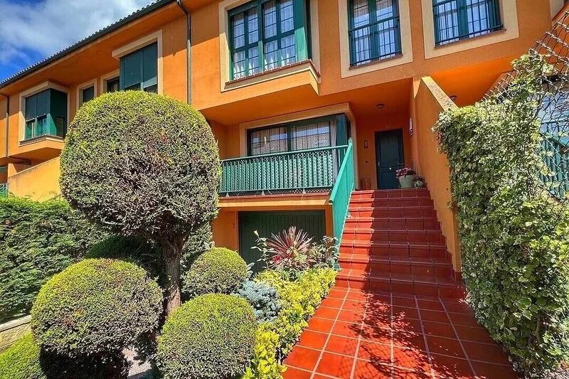 Townhouse 10 minutes from Oviedo and 15 from Gijón! Ideal for families.