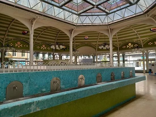 Hall Des Sources Et Galerie