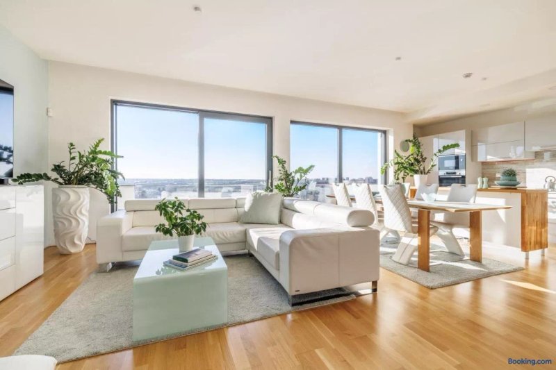 Airport Luxury Apartment Prague