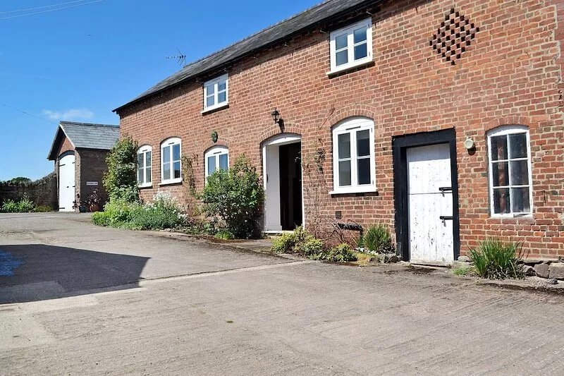 2 bedroom accommodation in Ashperton, near Ledbury