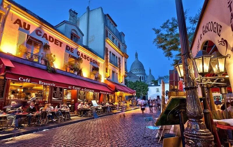 4-room apartment with 3 bedrooms in Montmartre A/C near the metro