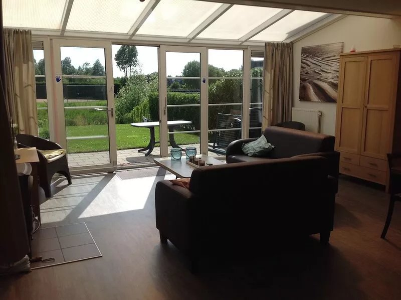 Holiday apartment for 6 people. at 100m from the sea at Hoofdplaat in Zeeland