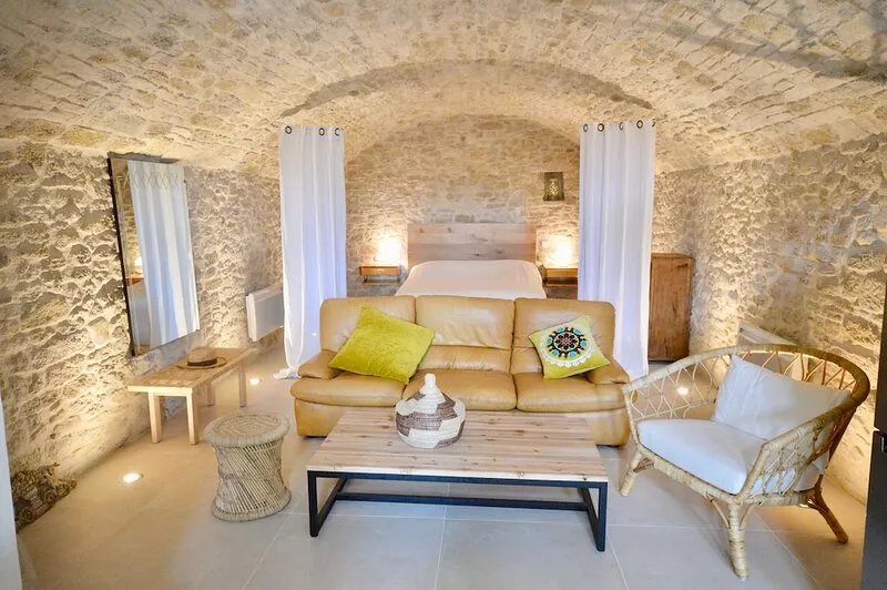HOMAN house on the castle ramparts with romantic garden/terrace
