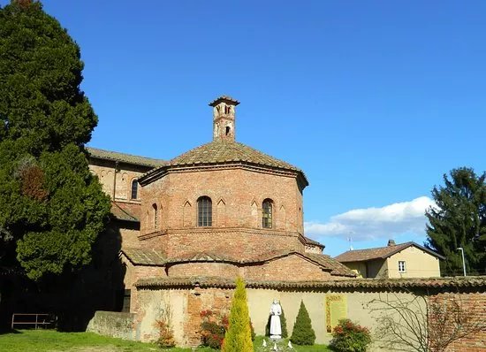 Battistero di San Giovanni ad Fontes