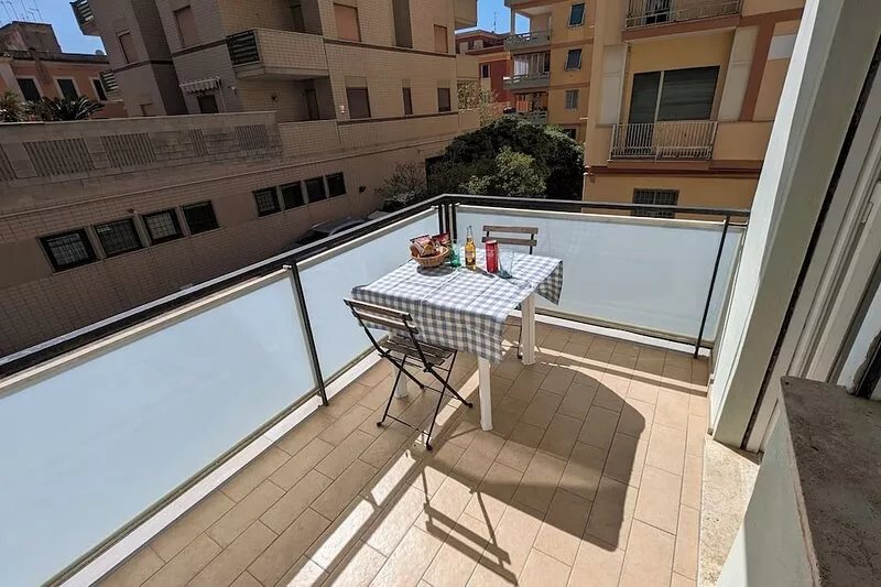 Central apartment close to the sea