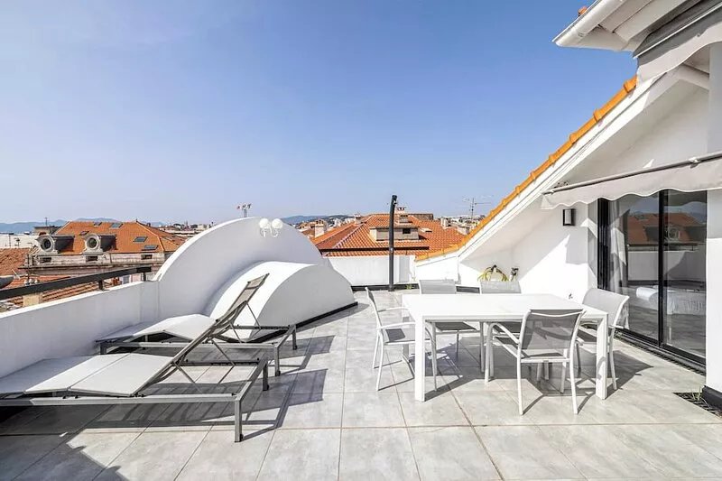 Luxury Penthouse 120m2 in the heart of Cannes with 50m2 Terrace