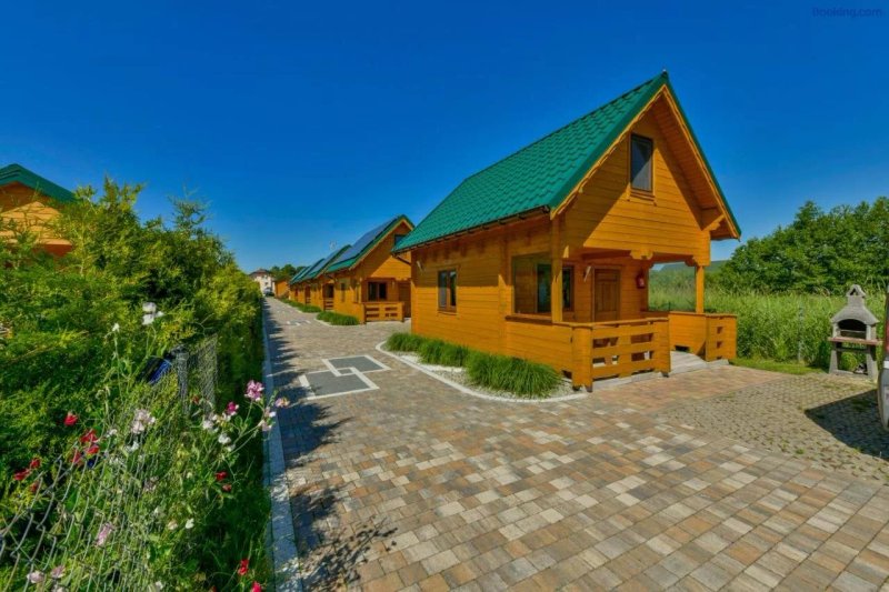 Domki, Apartamenty i Restauracja Wloczega