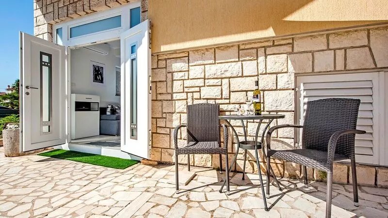 ANASTASIA - One Bedroom Apartment