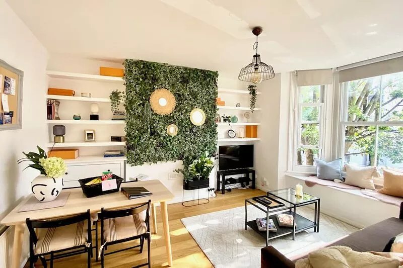 Cosy 2-Bed Home in Trendy Shepherds Bush - Family, Work & Dog Friendly-Zone 2