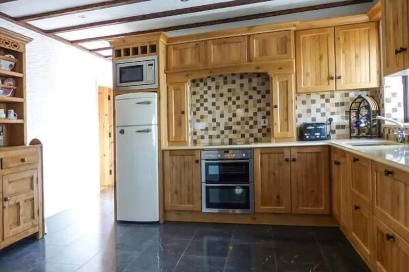 THE WELL HOUSE, pet friendly in Kinvara, County Galway