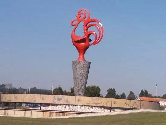 Monumento - Estatua Galo de Barcelos